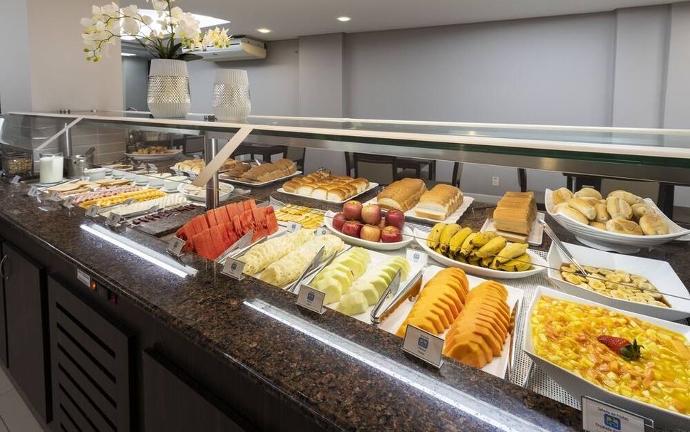 Buffet Gambar