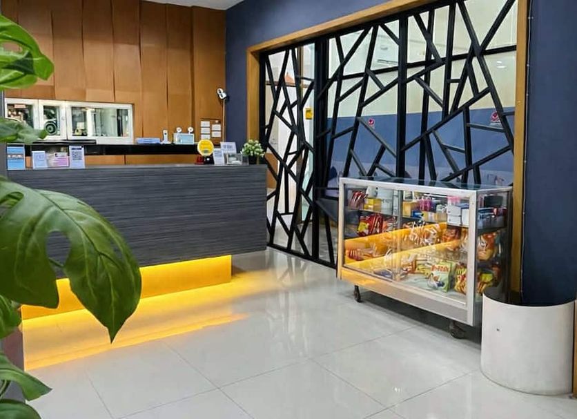 Meja Penyambut Tetamu Gambar