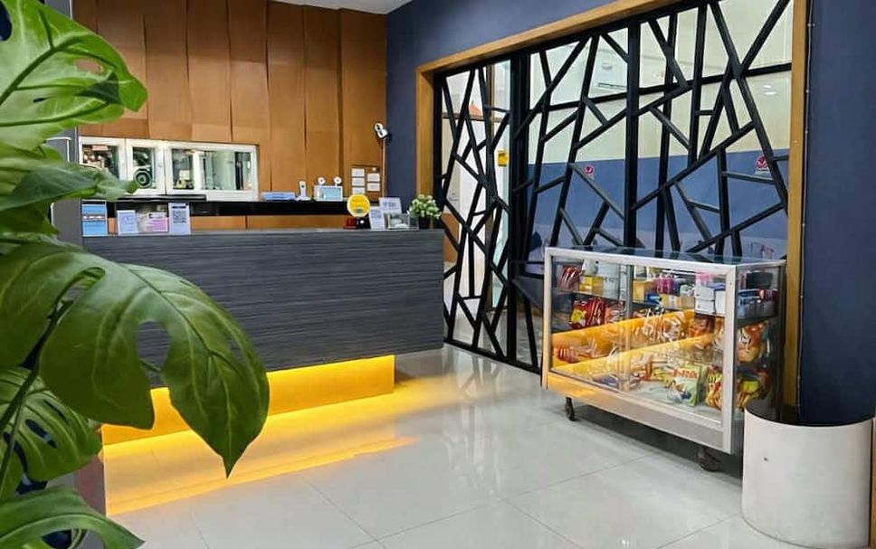 Meja Penyambut Tetamu Gambar