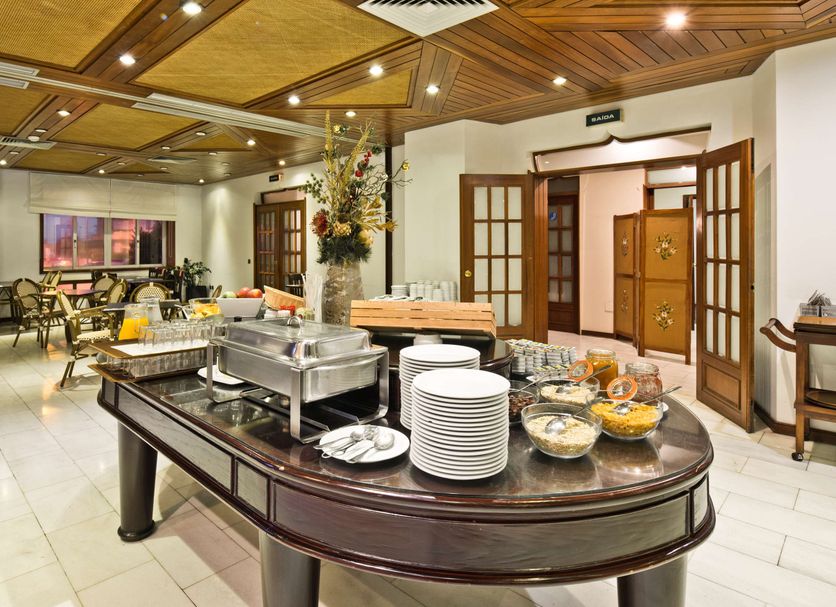 Buffet Gambar