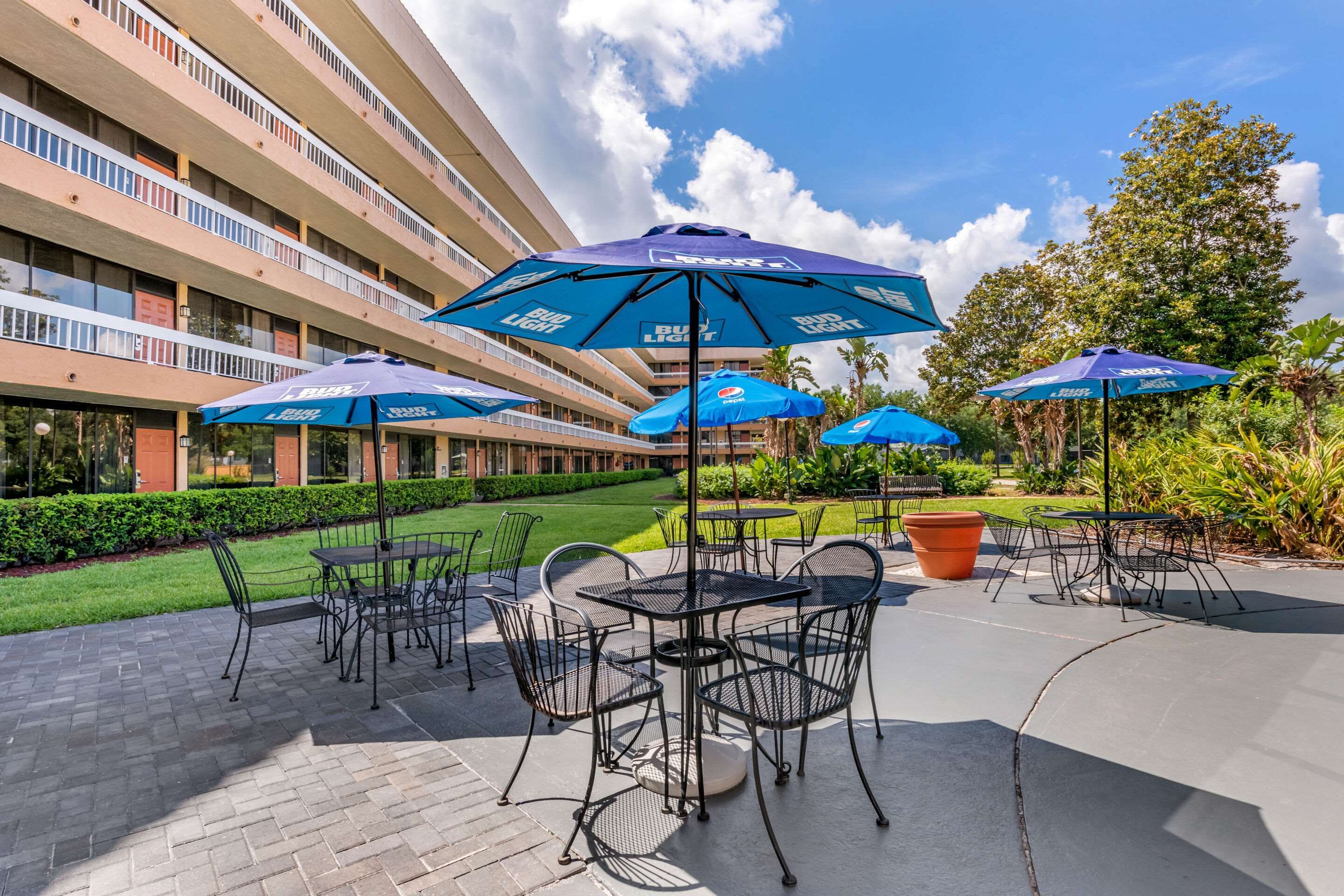 Patio Gambar