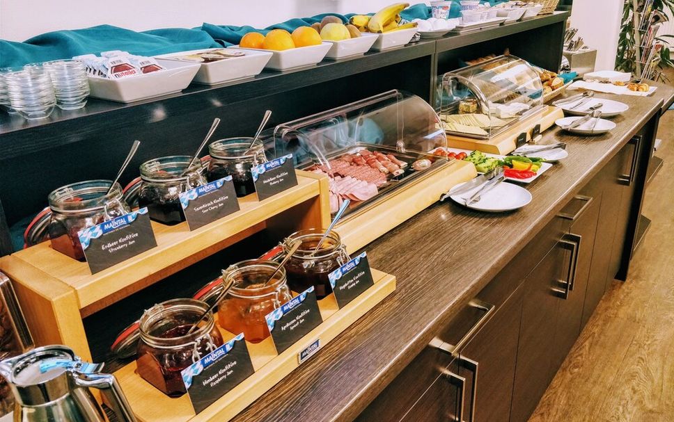 Buffet Gambar