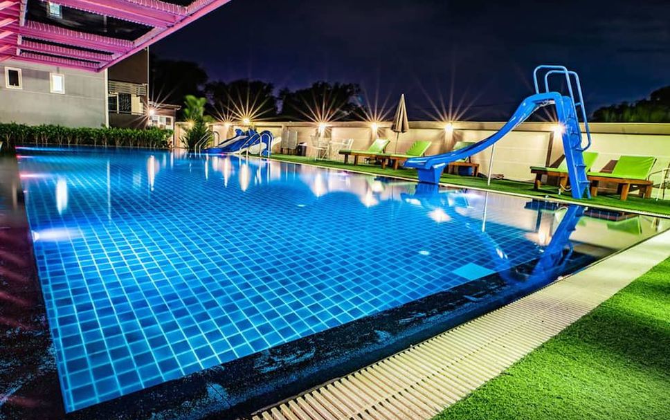 Kolam renang Gambar