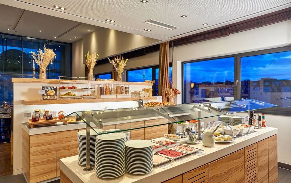 Buffet Gambar