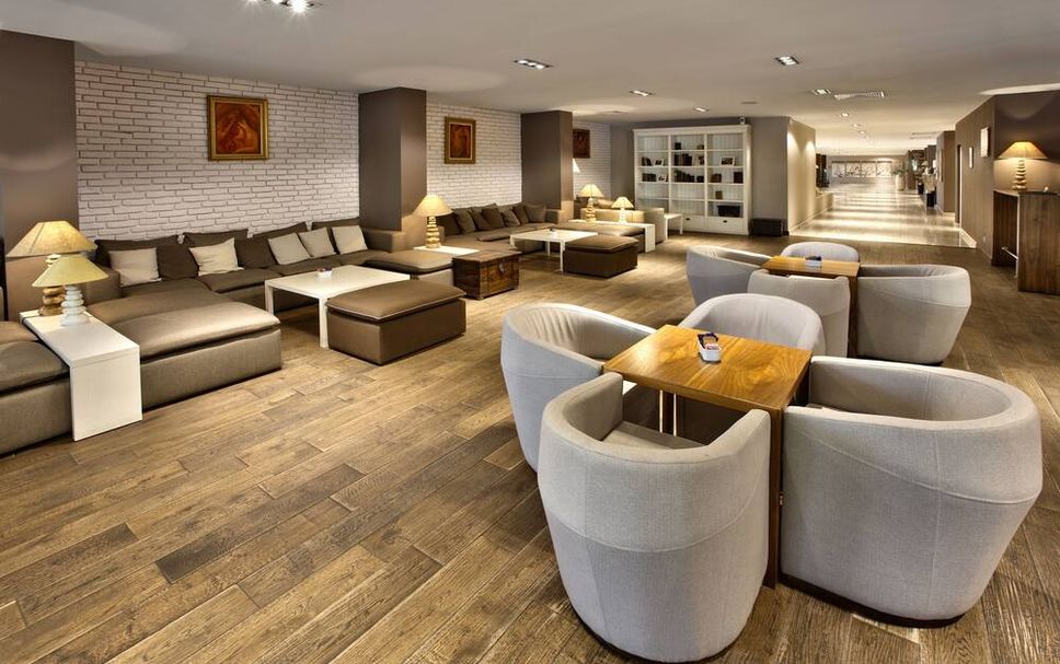 Balai Menunggu Gambar