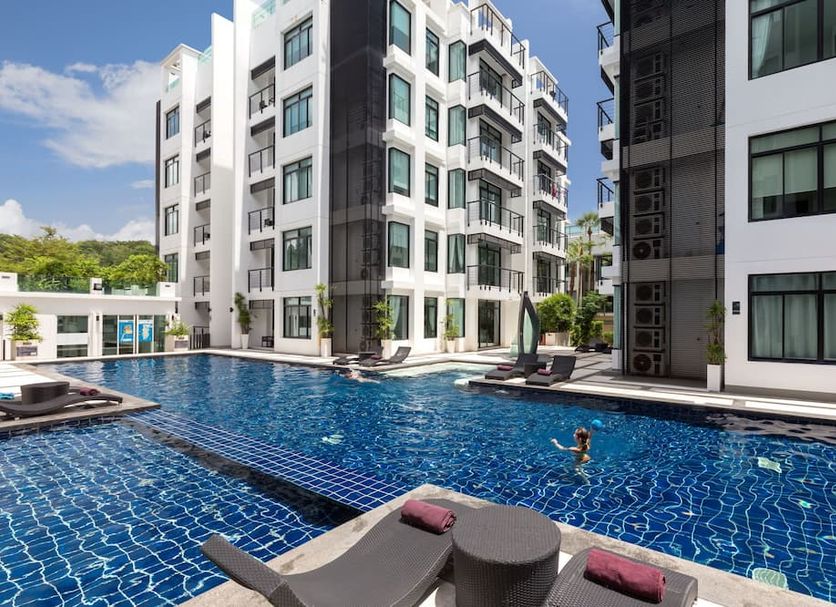 Kolam renang Gambar