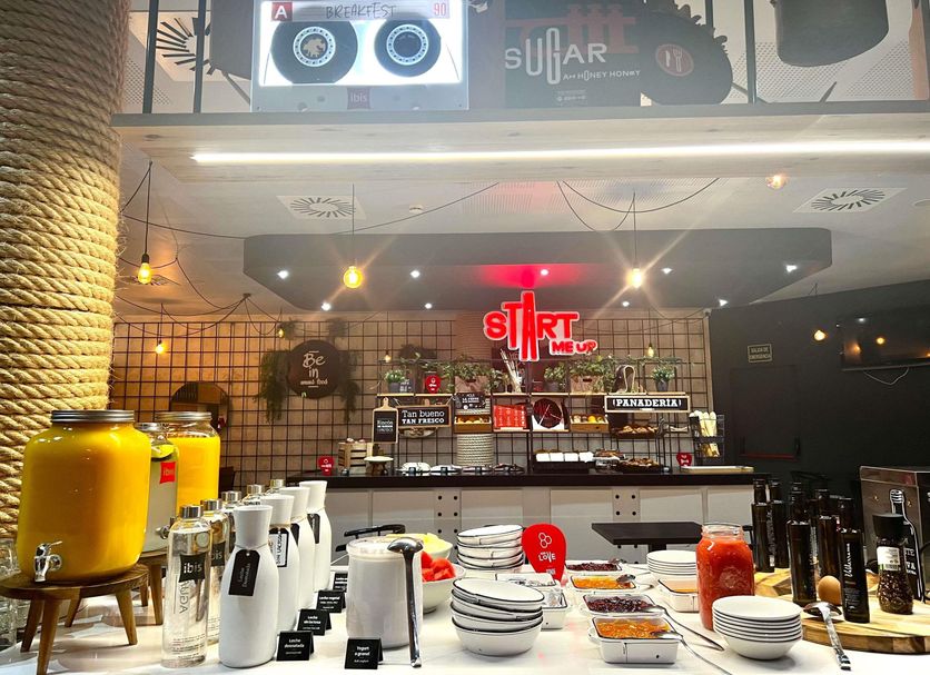 Ruang Makan Gambar