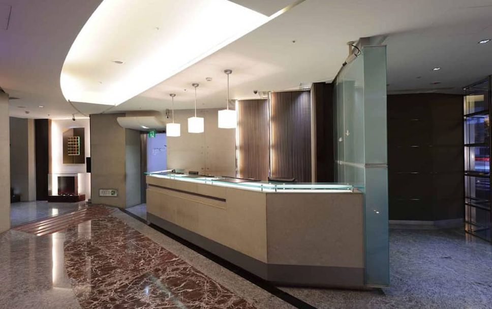 Meja Penyambut Tetamu Gambar