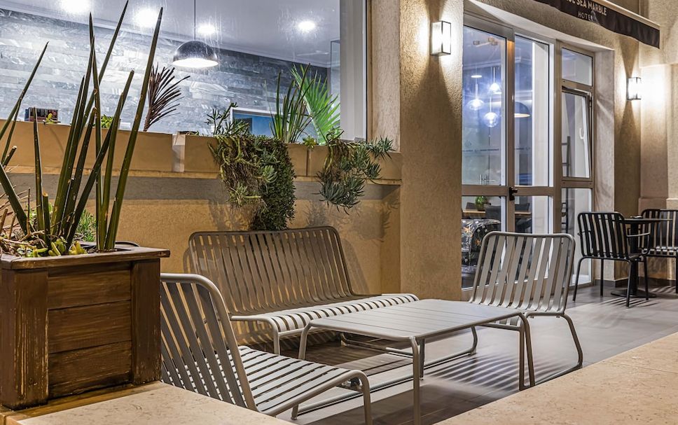 Patio Gambar