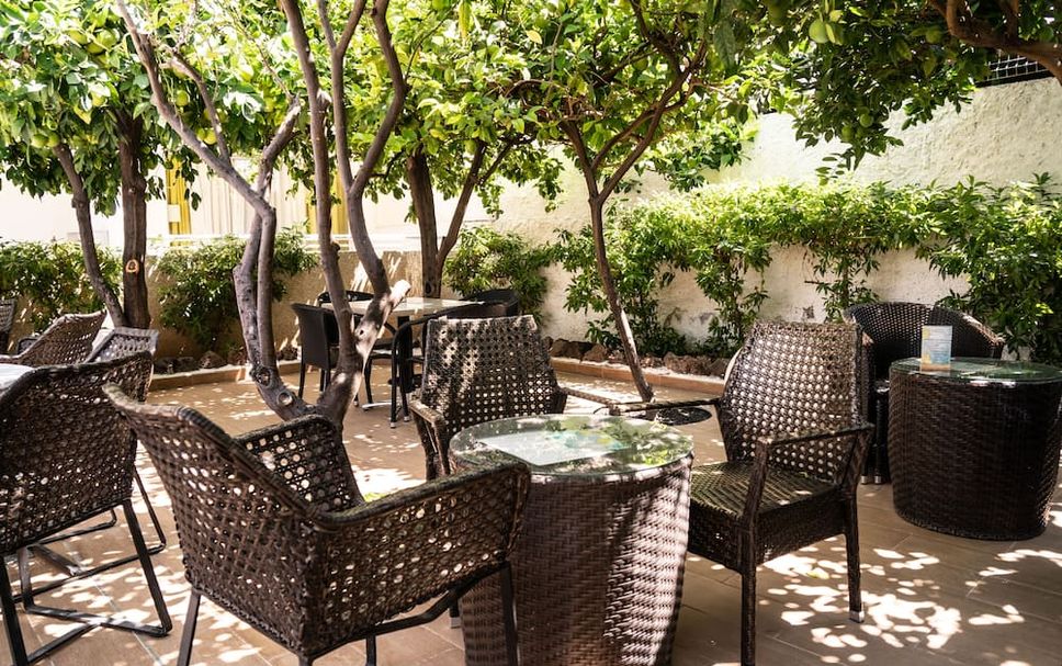 Patio Gambar