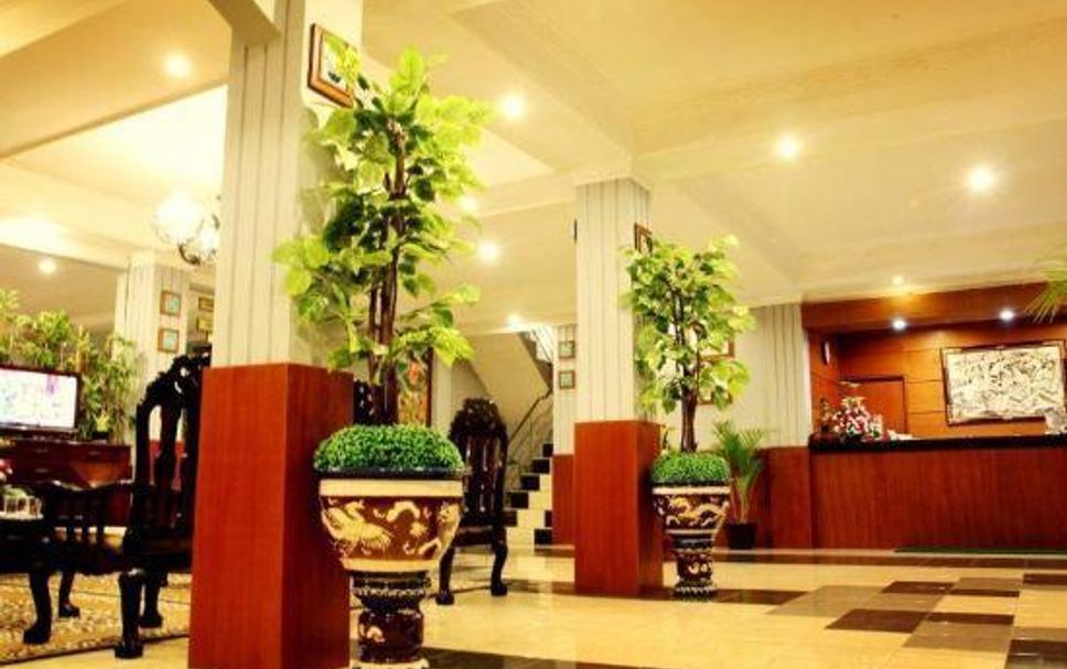 Meja Penyambut Tetamu Gambar