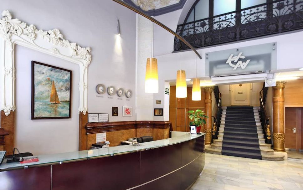 Meja Penyambut Tetamu Gambar