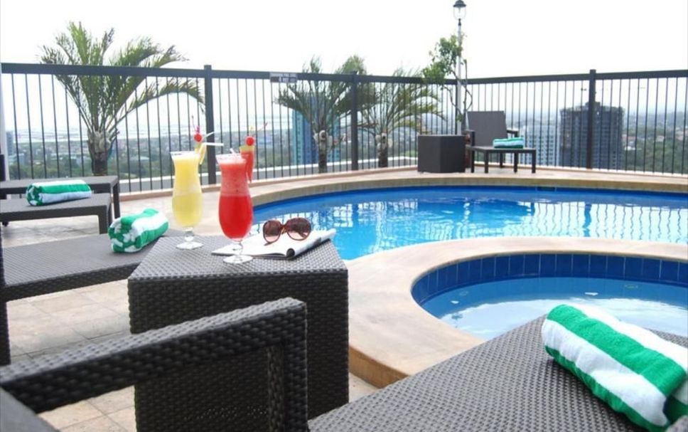Kolam renang Gambar