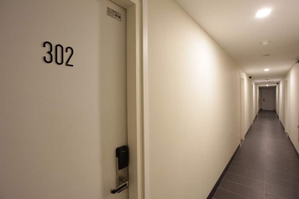 hallway Gambar
