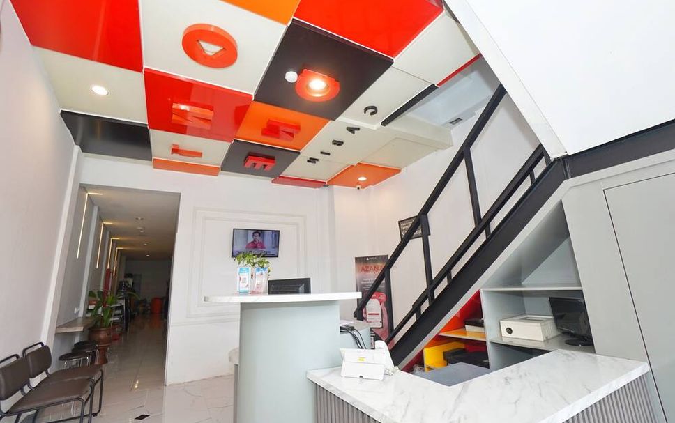 Meja Penyambut Tetamu Gambar