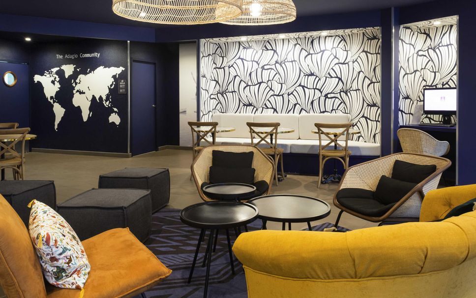 Balai Menunggu Gambar