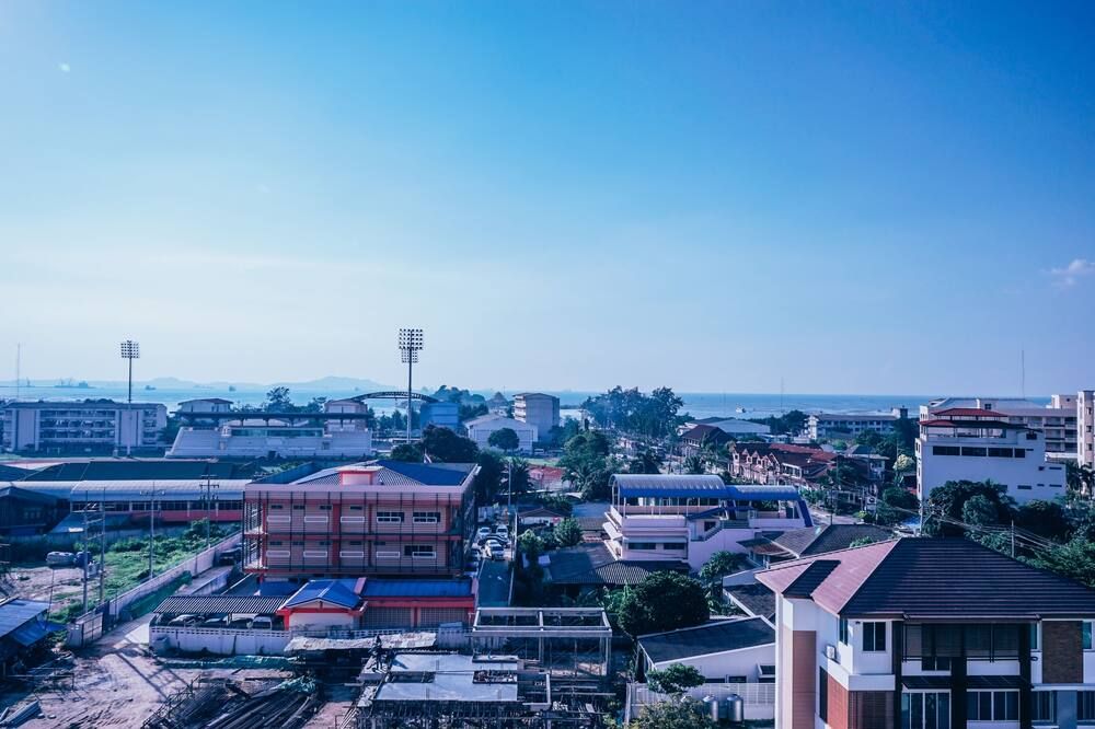 Pemandangan luar