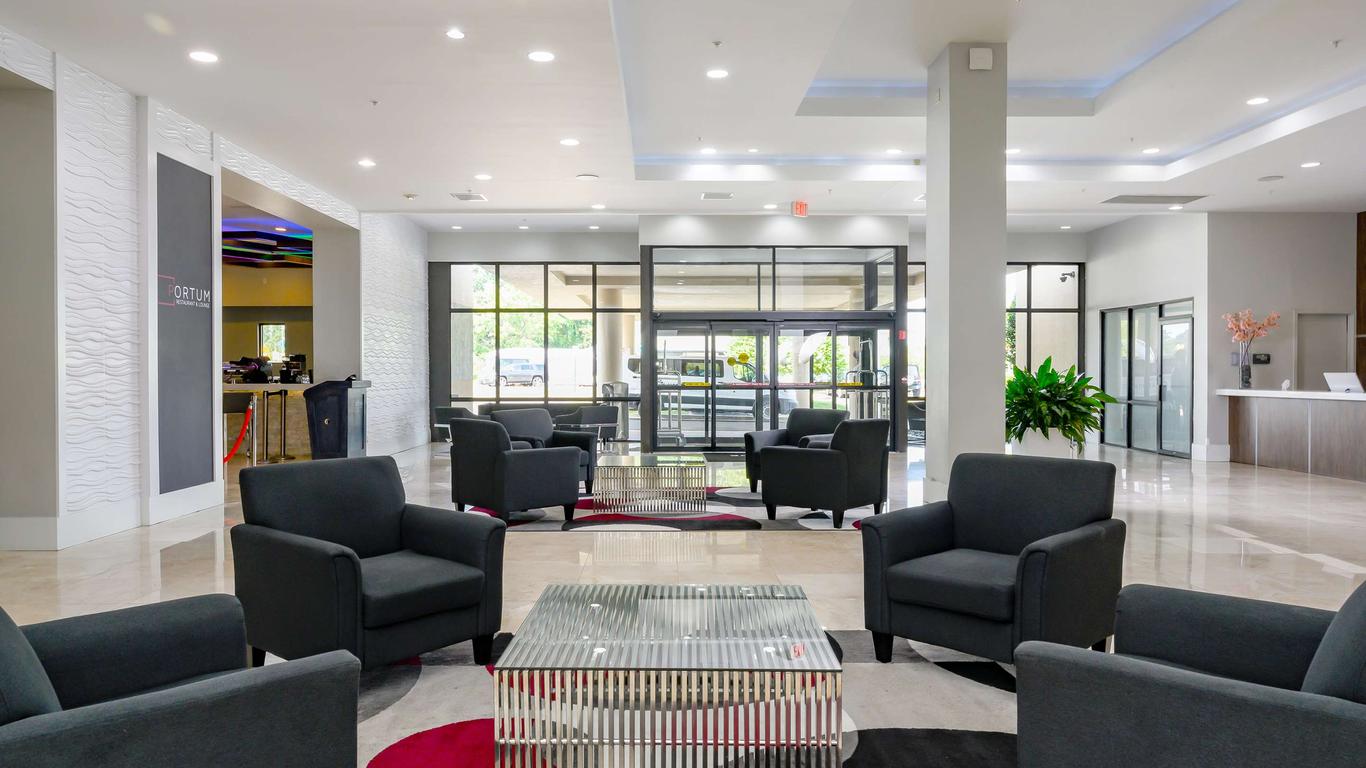 Harborside Hotel