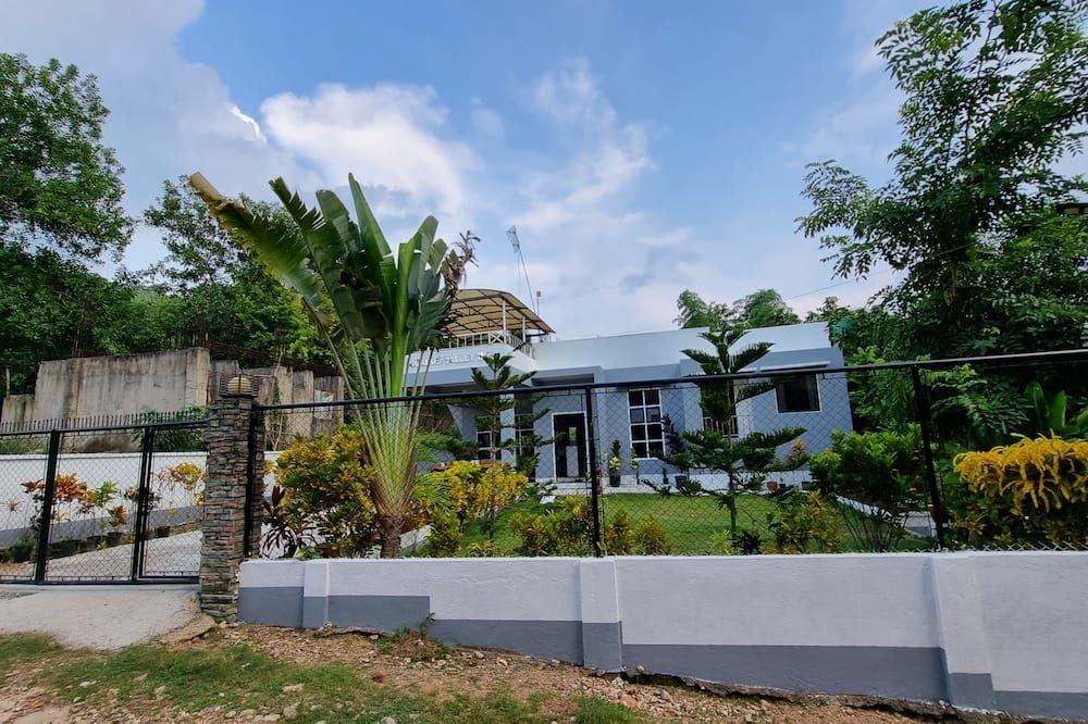 Pemandangan luar