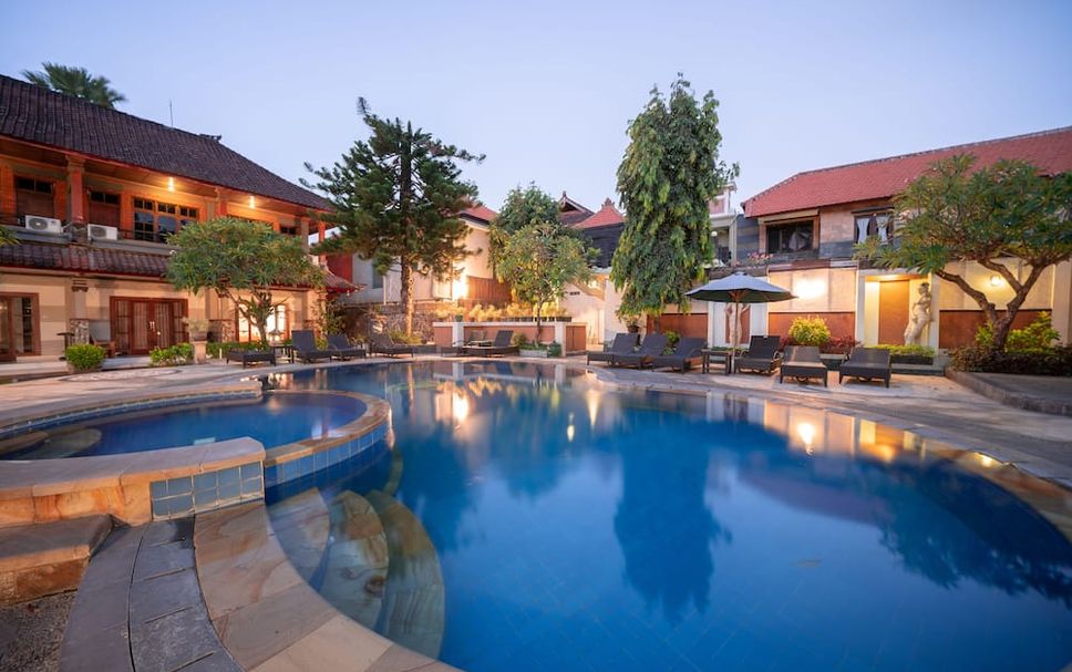 Kolam renang Gambar