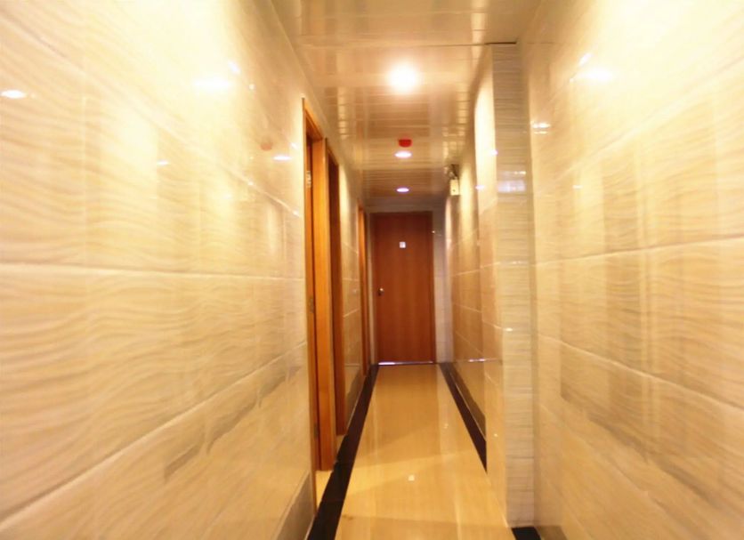 hallway Gambar