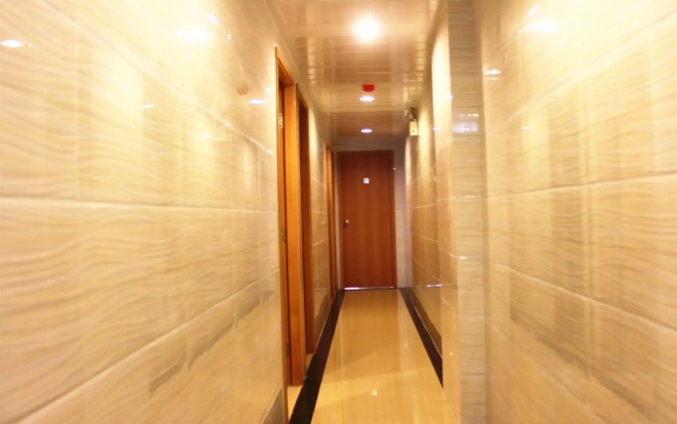 hallway Gambar