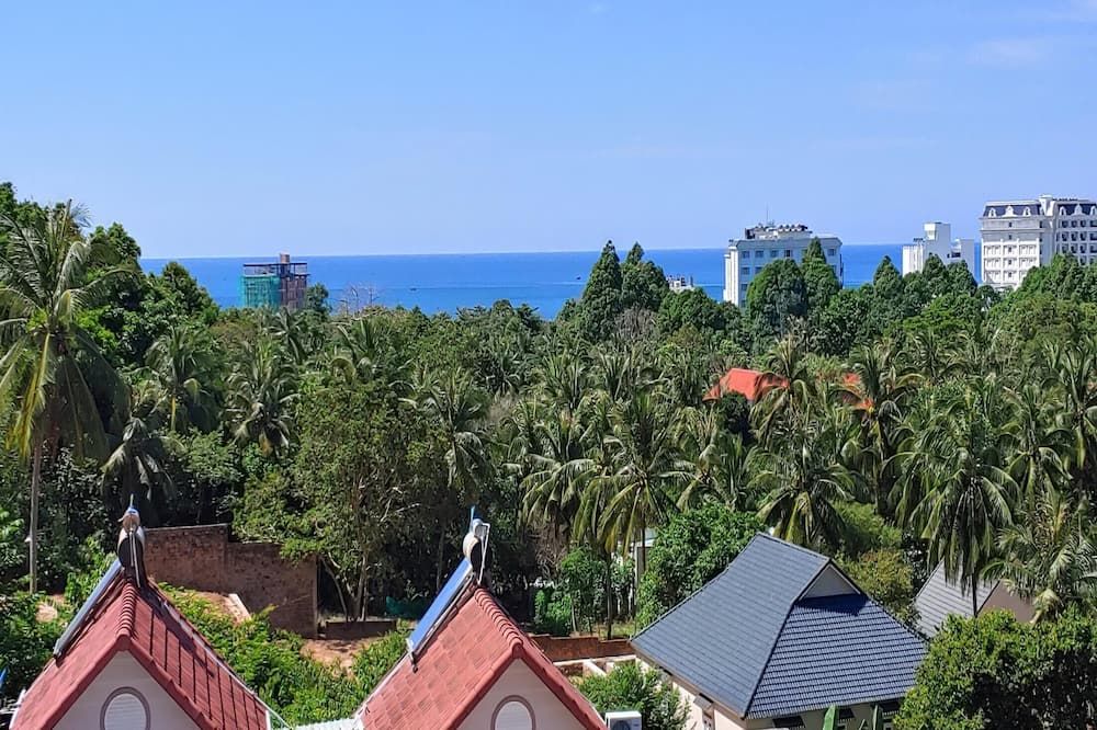 Pemandangan luar