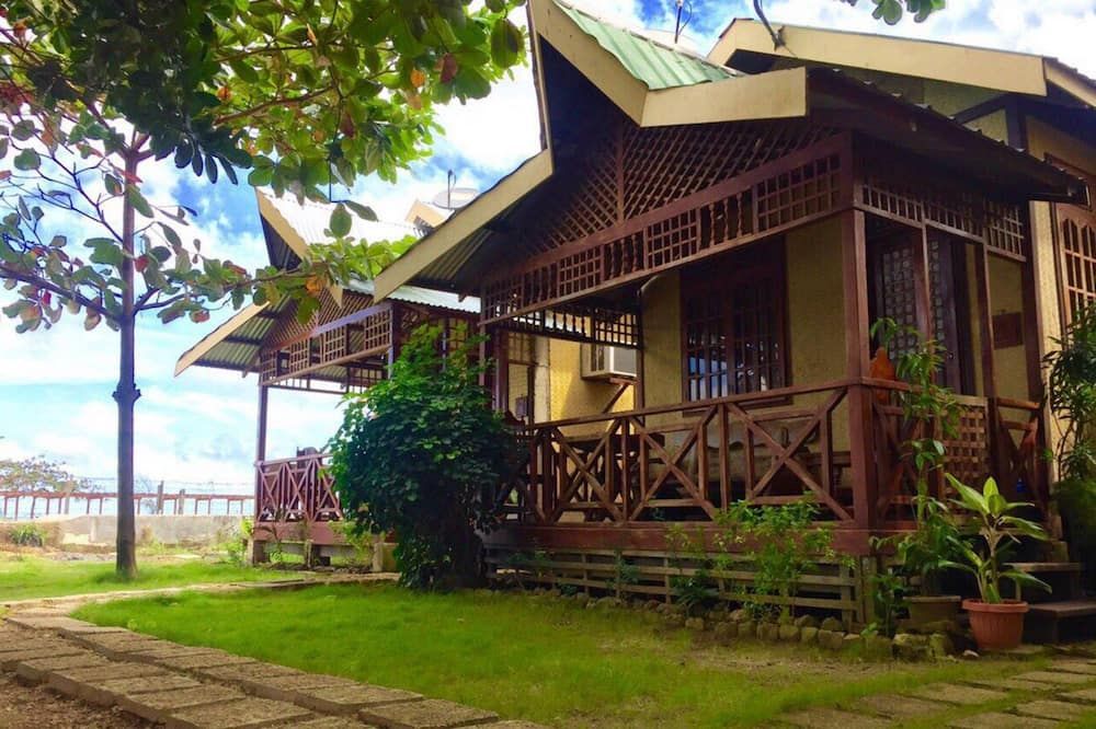 Pemandangan luar