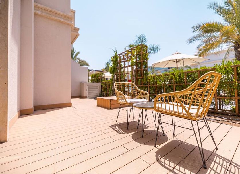 Patio Gambar