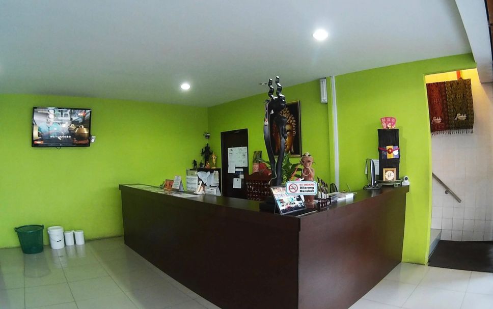Meja Penyambut Tetamu Gambar