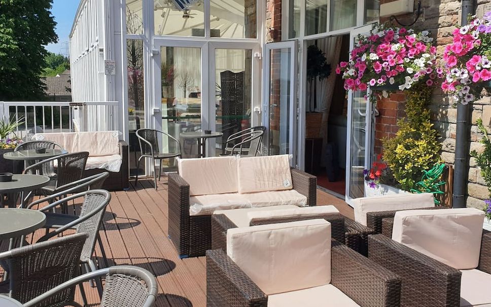 Patio Gambar