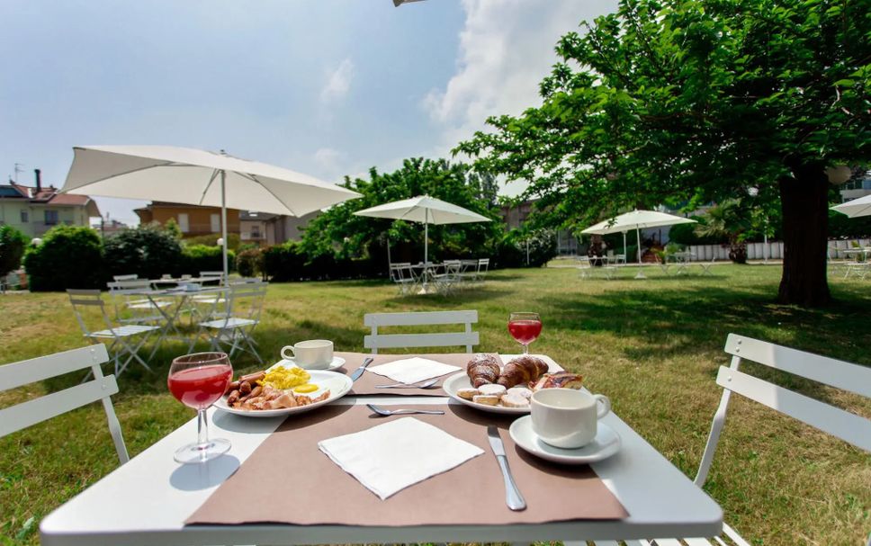 Patio Gambar