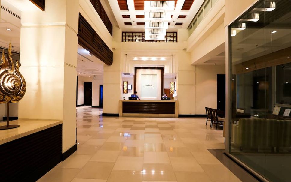 Meja Penyambut Tetamu Gambar