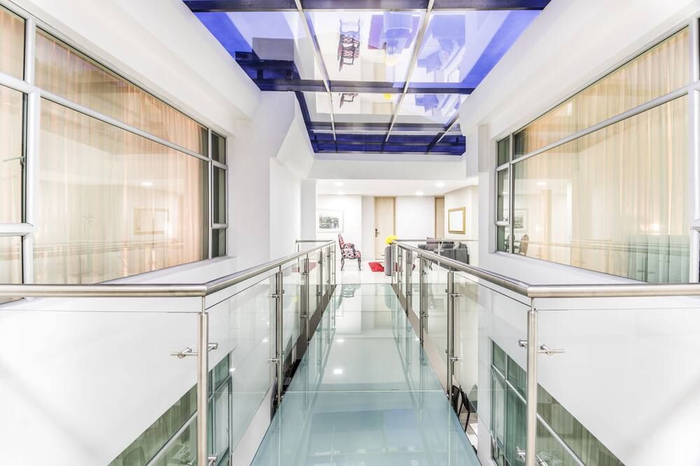 hallway Gambar