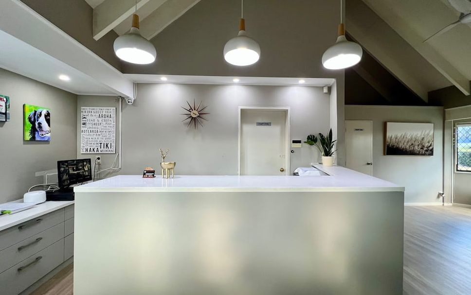 Meja Penyambut Tetamu Gambar