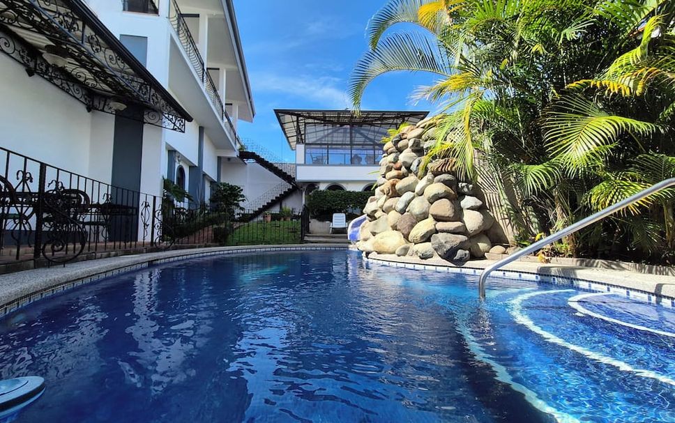 Kolam renang Gambar