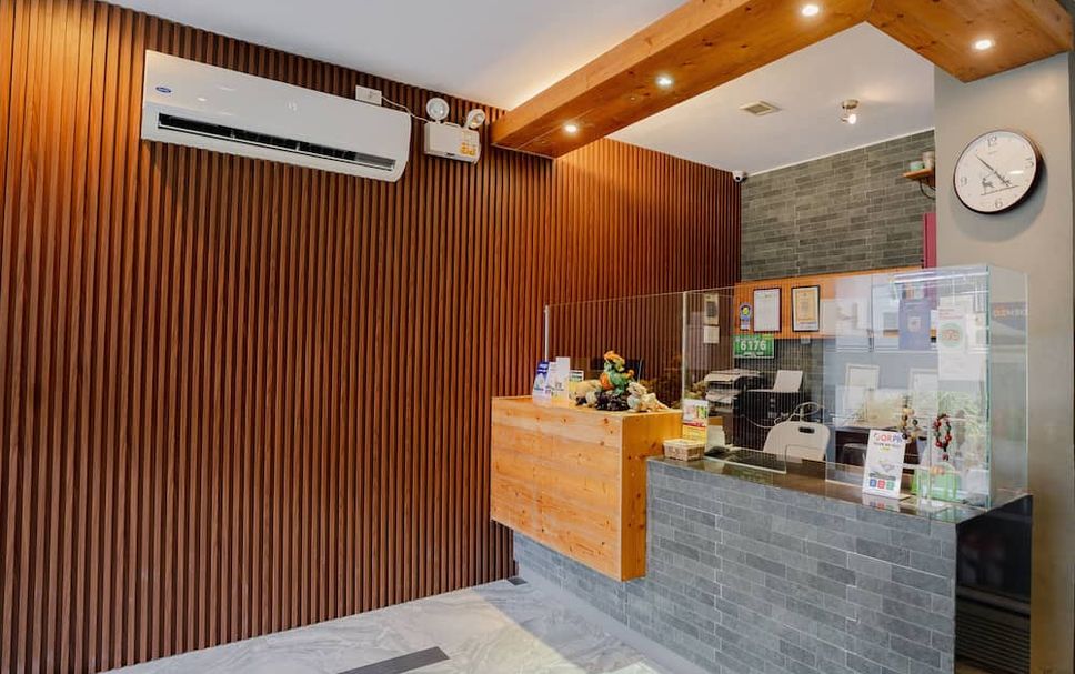 Meja Penyambut Tetamu Gambar