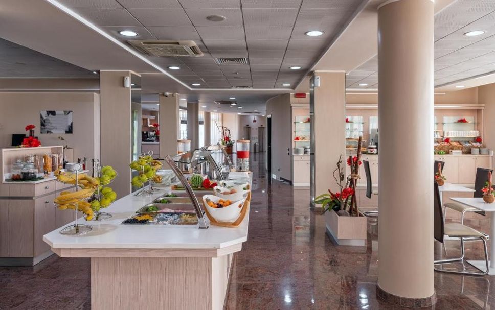 Buffet Gambar
