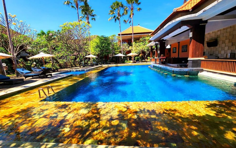 Kolam renang Gambar