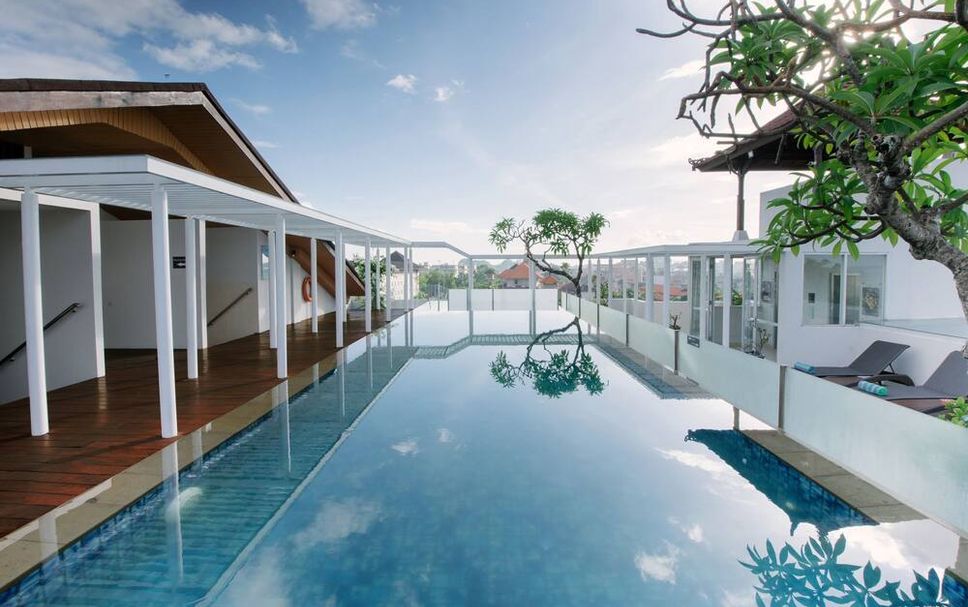 Kolam renang Gambar