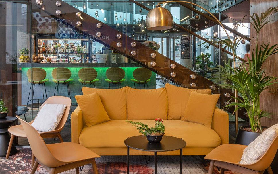 Balai Menunggu Gambar