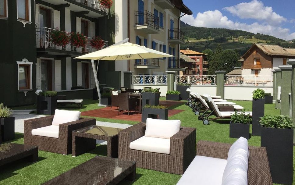 Patio Gambar