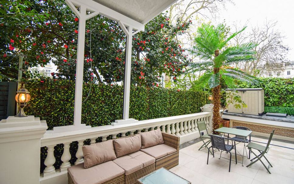 Balkoni Gambar