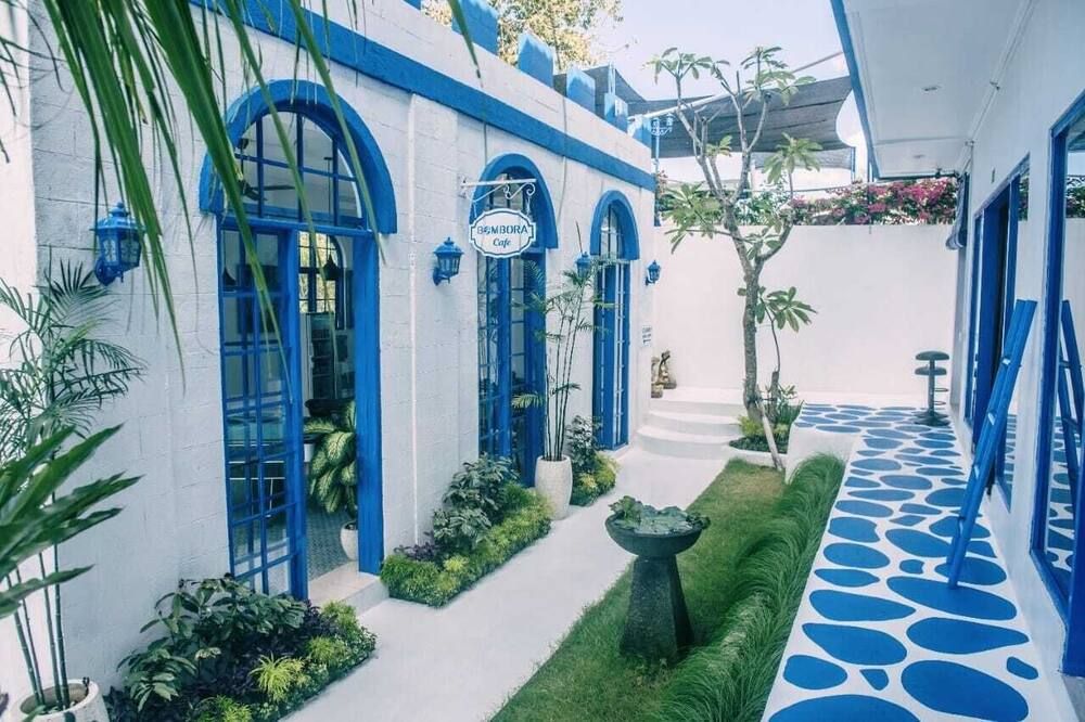 Pemandangan luar