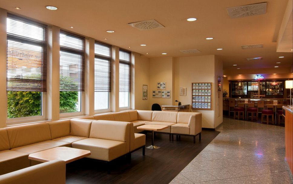 Balai Menunggu Gambar