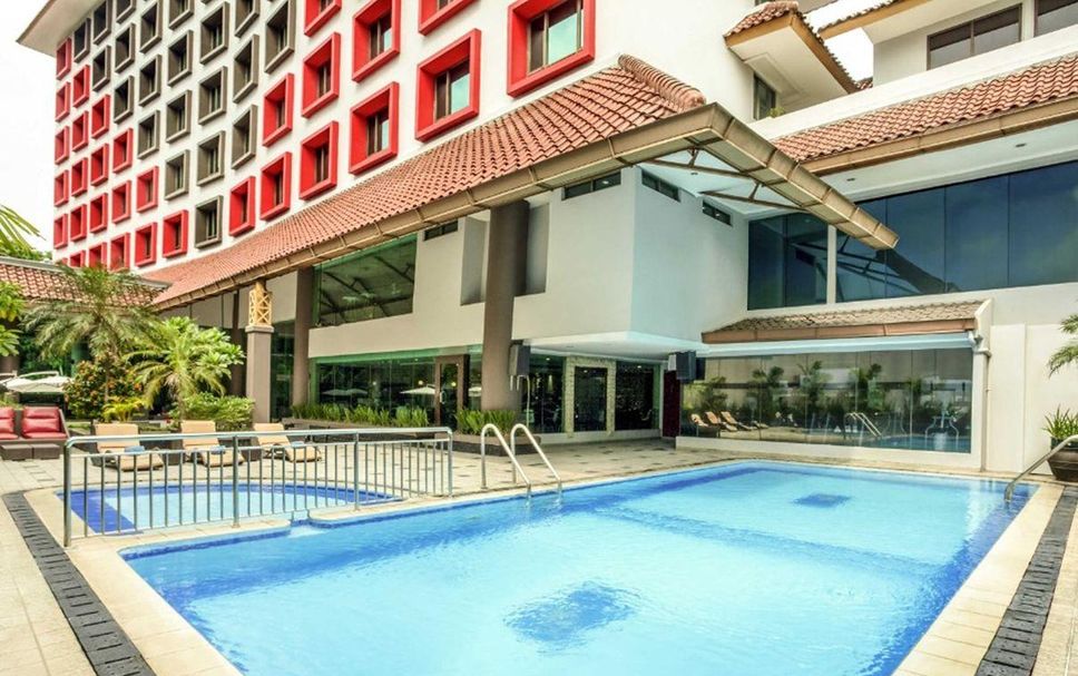 Kolam renang Gambar