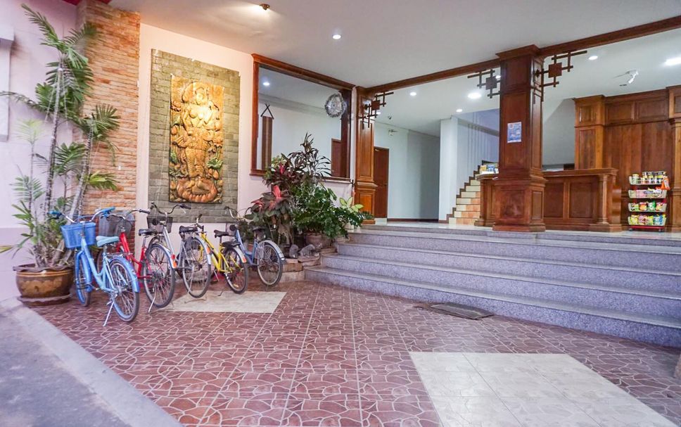 Meja Penyambut Tetamu Gambar