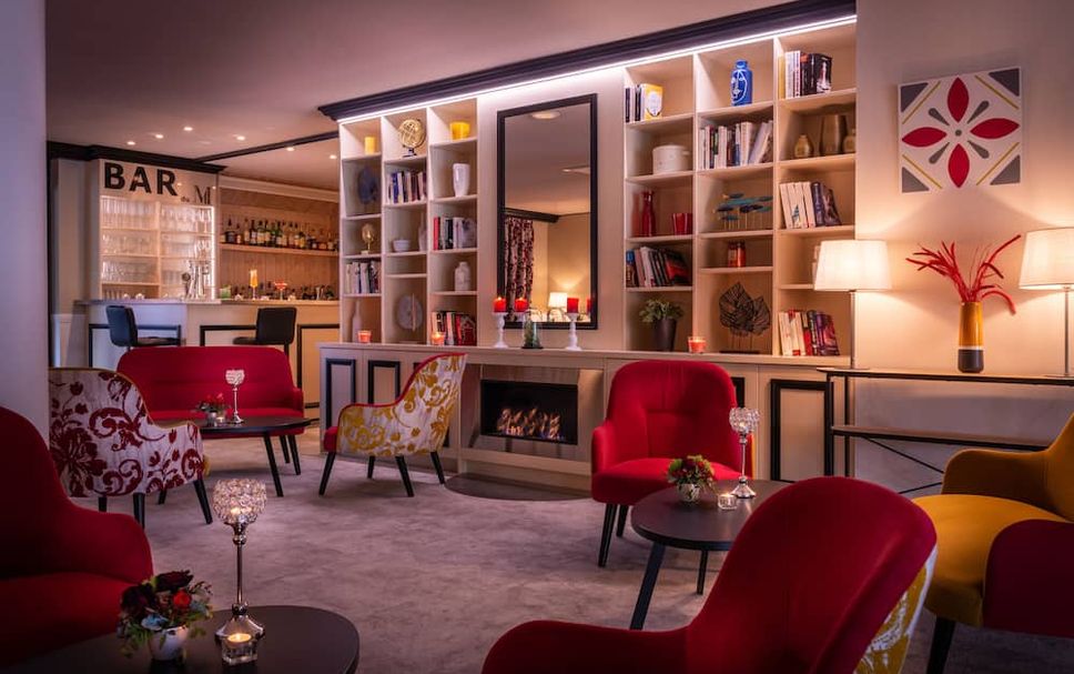 Balai Menunggu Gambar