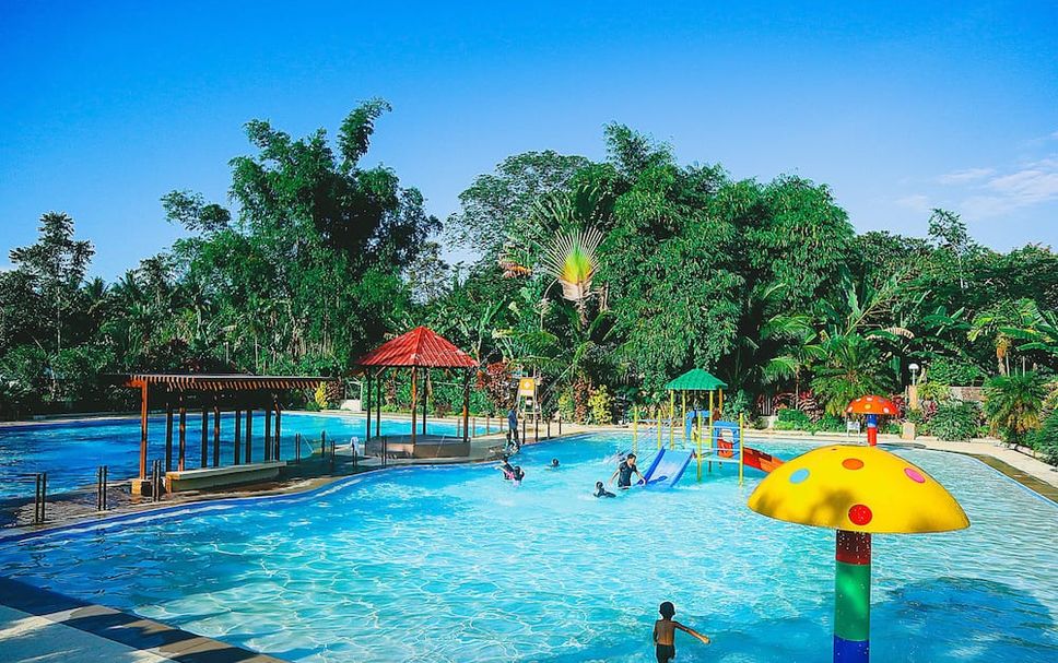 Kolam renang Gambar