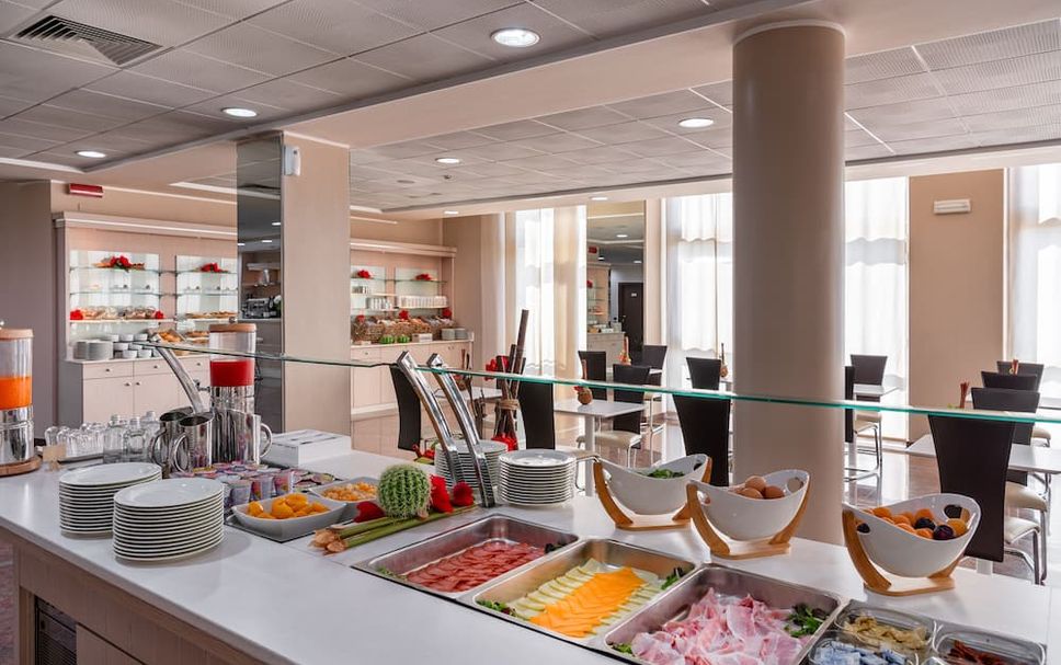 Buffet Gambar